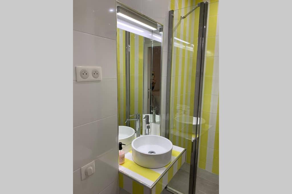 Charming Saint Germain Odeon Luxembourg Apartment ปารีส ภายนอก รูปภาพ